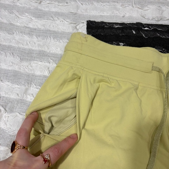 Lululemon Jogger Womens 8 Yellow Sweatpants Drawstring Knit Hi Rise Running Gym - Picture 4 of 10